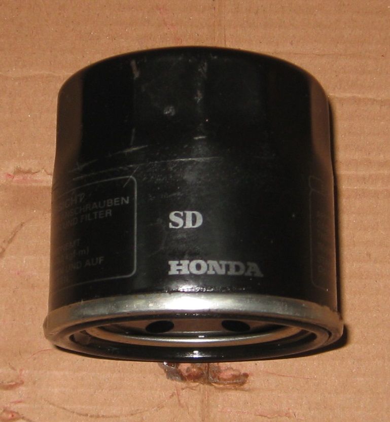 Oil filter Fram 6017A cut open