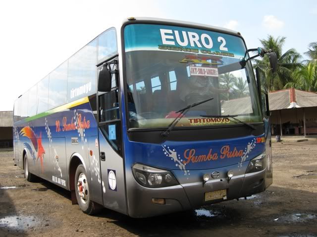 Bus Sumba Putra