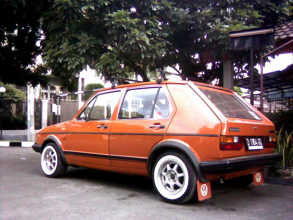 dijuwal vw golf LS 1978 plat D kota bandung good condition 1500cc 