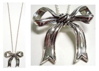 bow necklace