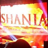 th_shania-vegas-stilltheone-show120614-12.jpg